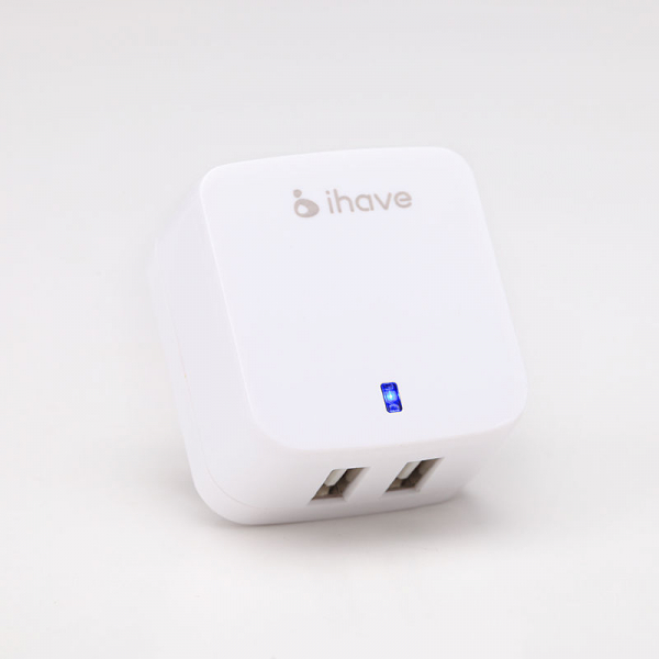 Универсальное сетевое зарядное устройство iHave Tank Travel charger на 2 USB 3.4A ,белое 